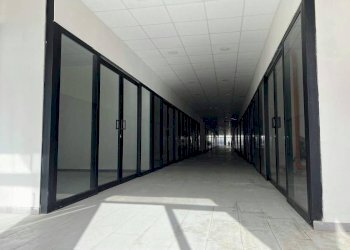 Interno palazzo - Capannone via Emanuele Gianturco, Napoli - foto 16