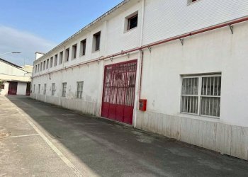 Facciata - Capannone via Emanuele Gianturco, Napoli - foto 22