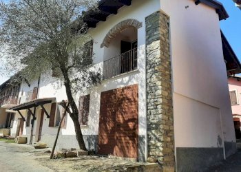 Facciata - Rustico Regione Baldizzone, 8, Terzo - foto 1