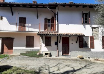 Facciata - Rustico Regione Baldizzone, 8, Terzo - foto 2