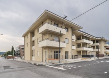 Trilocale Piazza Biandrate di San Giorgio, 6, Piasco - foto 1
