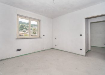 Trilocale Piazza Biandrate di San Giorgio, 6, Piasco - foto 9