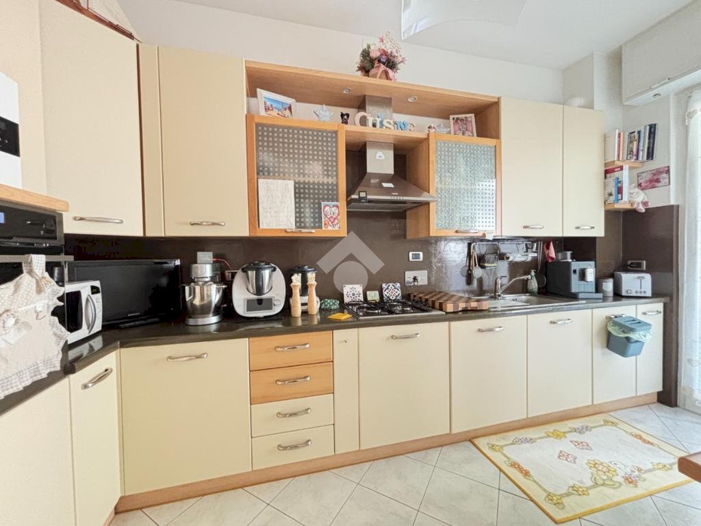 Four-room apartment Via Elia Bernardini, Genova (neighborhood Molassana) - photo 2