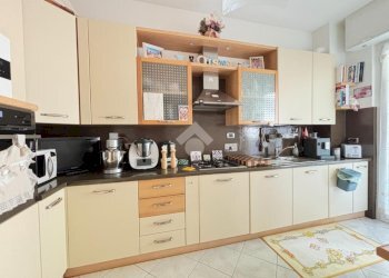 Four-room apartment Via Elia Bernardini, Genova (neighborhood Molassana) - photo 2