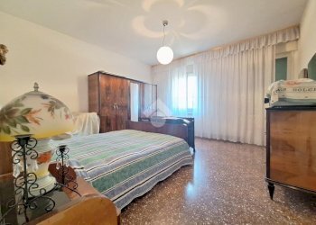 Three-room apartment Via Comastri, Medicina - photo 9
