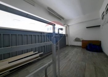 Camera / camera da letto - Locale Commerciale Via Alessandro Manzoni
 
51, Casoria - foto 13