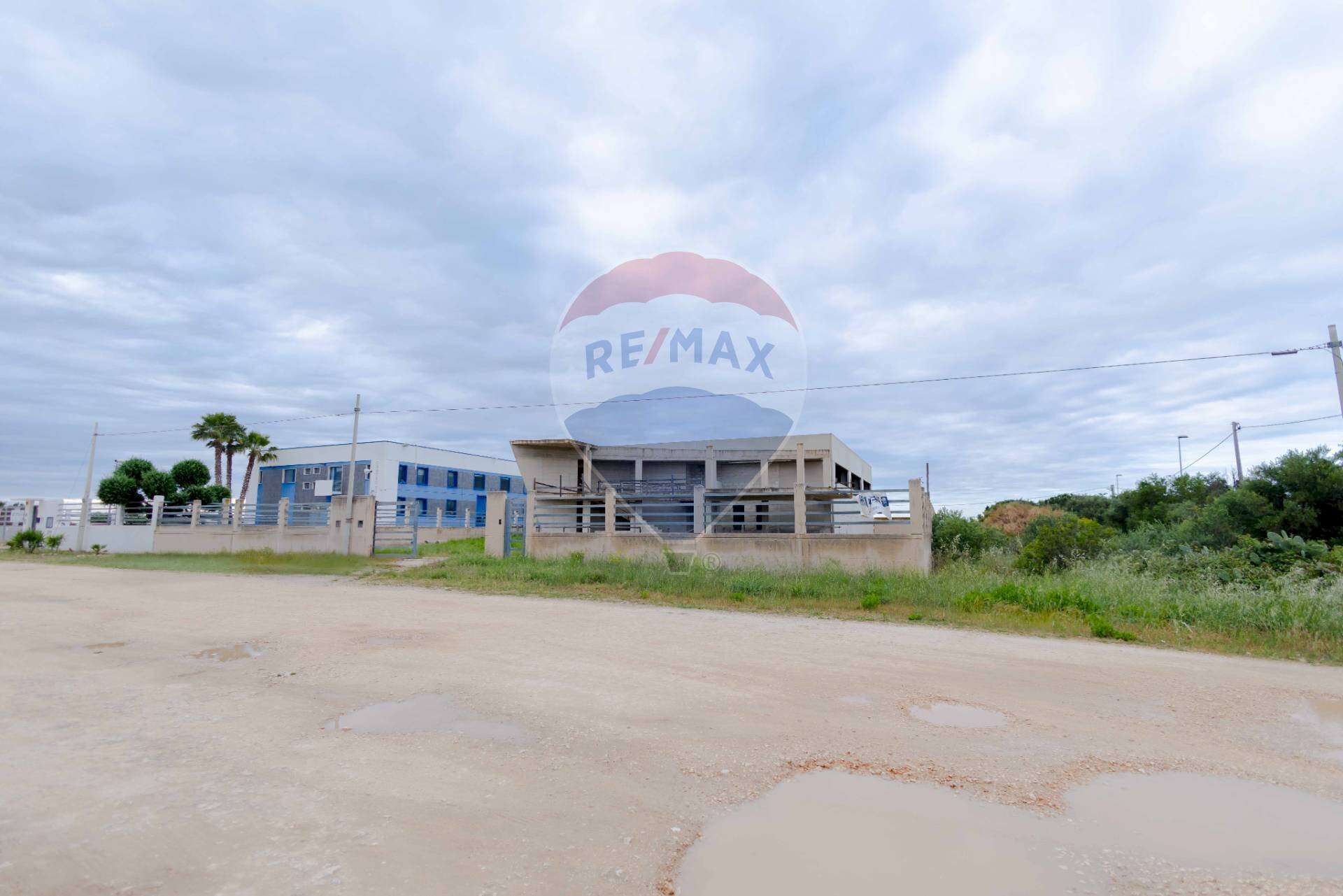 Casa all\'aperto - Capannone Via San Sabino, Mola di Bari - foto 1
