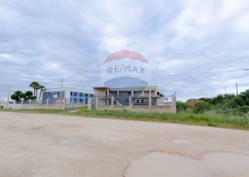 Casa all\'aperto - Capannone Via San Sabino, Mola di Bari - foto 1