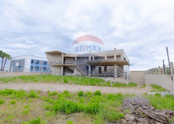 Casa all\'aperto - Capannone Via San Sabino, Mola di Bari - foto 4