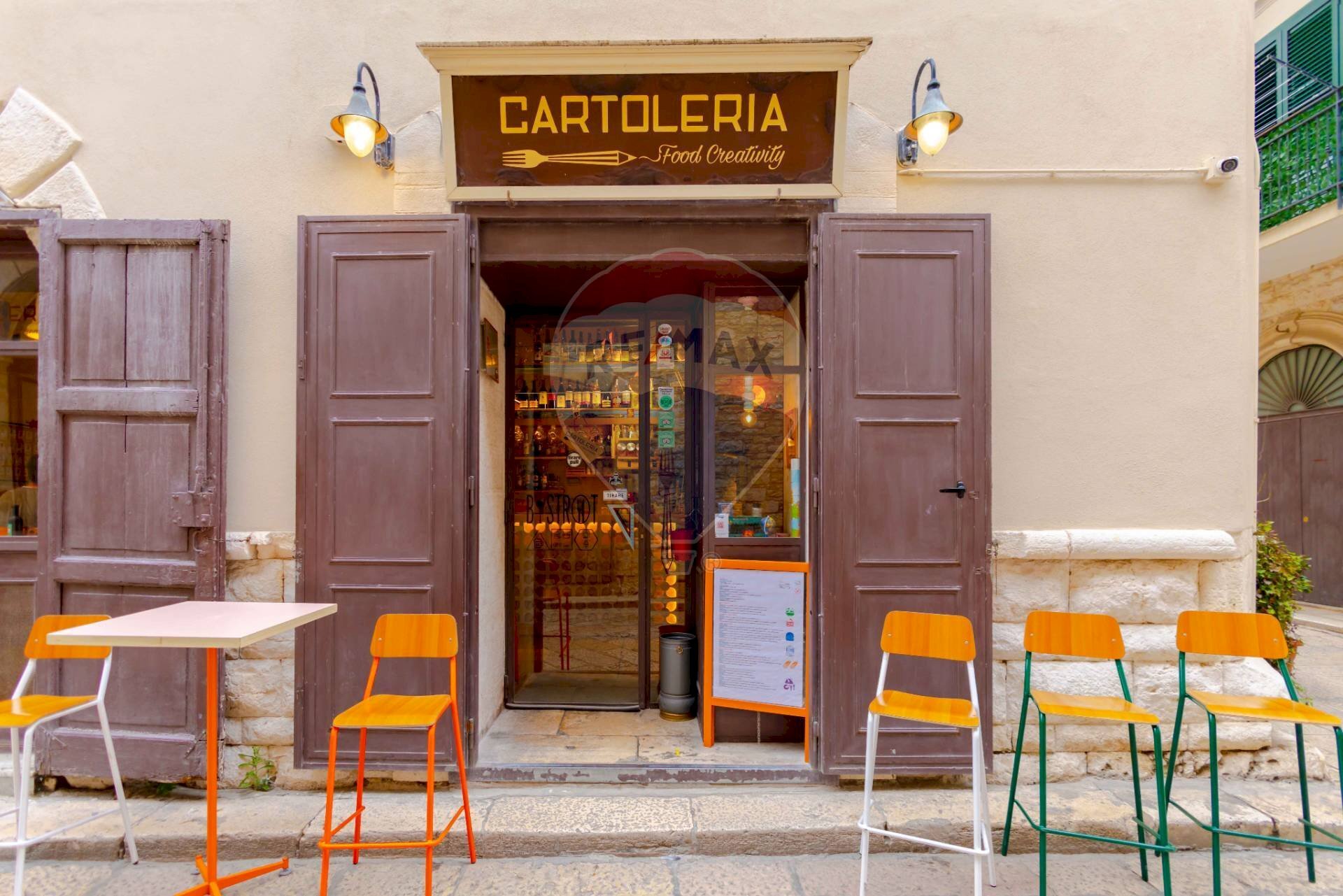 Edificio all\'aperto - Attività Commerciale Via Gian Donato Rogadeo
 
7, Bitonto - foto 2