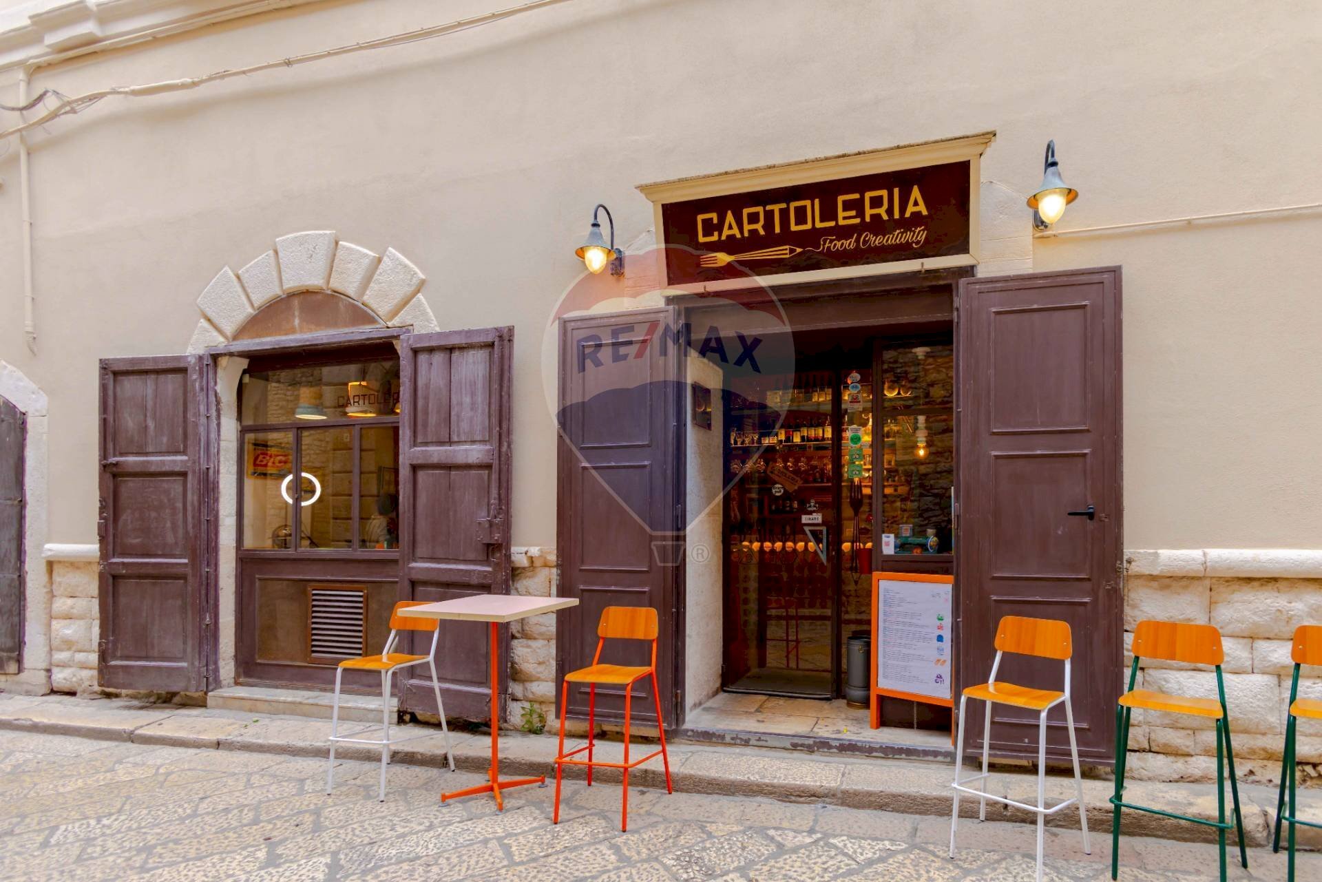 Edificio all\'aperto - Attività Commerciale Via Gian Donato Rogadeo
 
7, Bitonto - foto 3