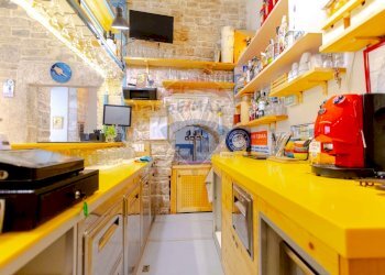 Cucina - Commercial Activity Via Gian Donato Rogadeo
 
7, Bitonto - photo 6