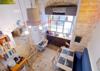 Soggiorno - Commercial Activity Via Gian Donato Rogadeo
 
7, Bitonto - photo 9