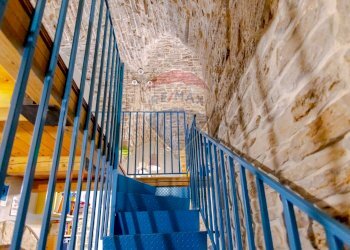 Scale - Commercial Activity Via Gian Donato Rogadeo
 
7, Bitonto - photo 13