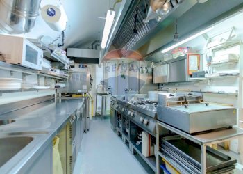 Cucina - Commercial Activity Via Gian Donato Rogadeo
 
7, Bitonto - photo 29