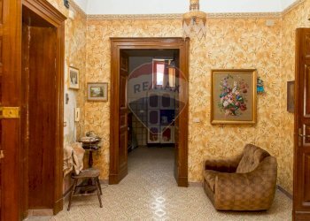 Hall / corridoio - Casa indipendente Via Atanasia
 
40/42/44, Acireale - foto 21