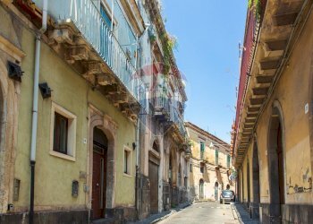 Edificio all\'aperto - Casa indipendente Via Atanasia
 
40/42/44, Acireale - foto 39