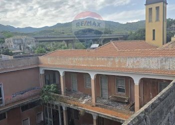 Edificio all\'aperto - Stabile - Palazzo Via Regina del Cielo/Piazza Padre Pio
145, Fiumefreddo di Sicilia - foto 3
