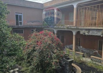 Casa all\'aperto - Stabile - Palazzo Via Regina del Cielo/Piazza Padre Pio
145, Fiumefreddo di Sicilia - foto 4