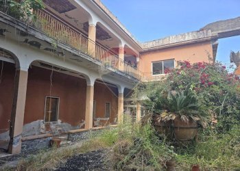 Casa all\'aperto - Stabile - Palazzo Via Regina del Cielo/Piazza Padre Pio
145, Fiumefreddo di Sicilia - foto 7