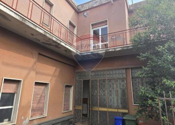 Edificio all\'aperto - Stabile - Palazzo Via Regina del Cielo/Piazza Padre Pio
145, Fiumefreddo di Sicilia - foto 10