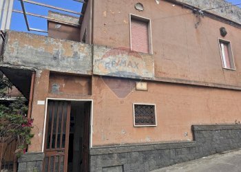 Casa all\'aperto - Stabile - Palazzo Via Regina del Cielo/Piazza Padre Pio
145, Fiumefreddo di Sicilia - foto 11
