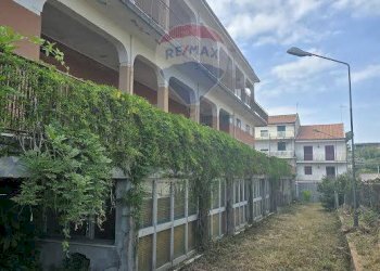 Edificio all\'aperto - Stabile - Palazzo Via Regina del Cielo/Piazza Padre Pio
145, Fiumefreddo di Sicilia - foto 13