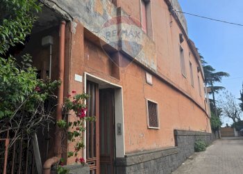 Edificio all\'aperto - Stabile - Palazzo Via Regina del Cielo/Piazza Padre Pio
145, Fiumefreddo di Sicilia - foto 15