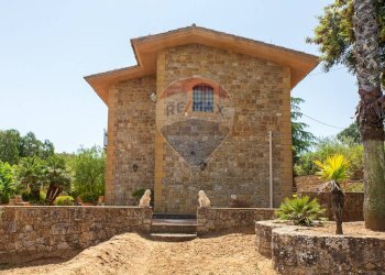 Casa all\'aperto - Villa Strada Provinciale 12
 
sn, Piazza Armerina - foto 14