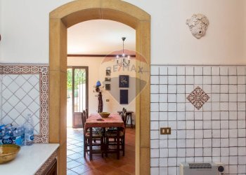 Sala da pranzo - Villa Strada Provinciale 12
 
sn, Piazza Armerina - foto 44