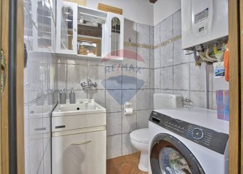 Bagno - Casa semi indipendente Via dell'Acacia
 
130, Terranuova Bracciolini - foto 8