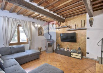 Soggiorno - Casa semi indipendente Via dell'Acacia
 
130, Terranuova Bracciolini - foto 10