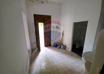 Hall / corridoio - Casa indipendente Via Costantinopoli
 
2, Torano Castello - foto 30