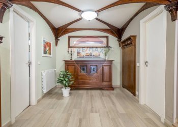 Hall / corridoio - Villa Via Magenta
 
21, Mascalucia - foto 31