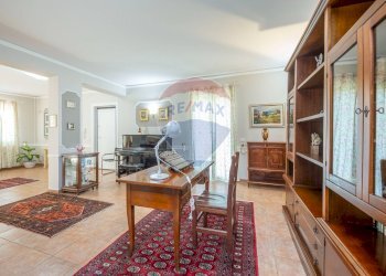 Sala da pranzo - Villa Via Magenta
 
21, Mascalucia - foto 41