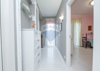 Hall / corridoio - Villa Via Magenta
 
21, Mascalucia - foto 44