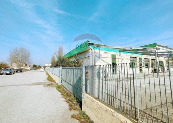 Casa all\'aperto - Capannone VIa Compagnoni
 
21/23, Tresignana - foto 2