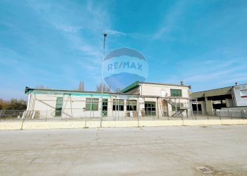 Edificio all\'aperto - Capannone VIa Compagnoni
 
21/23, Tresignana - foto 4