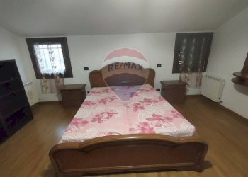 Camera / camera da letto - Casa semi indipendente vicolo quartiere cieco
20, Tresignana - foto 42