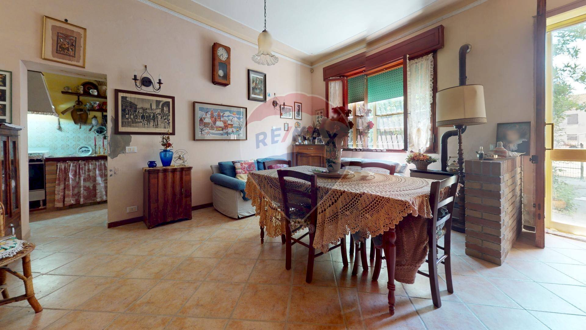 Sala da pranzo - Independent house Via  Giancarlo Ghiraldi
 
1, Copparo - photo 3