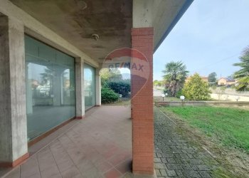 Terrazza - Independent house Via Togliatti
 
1/2/3, Riva del Po - photo 12