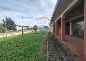 Giardino - Independent house Via Togliatti
 
1/2/3, Riva del Po - photo 15