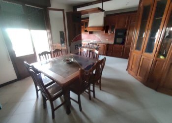 Sala da pranzo - Independent house Via Togliatti
 
1/2/3, Riva del Po - photo 27