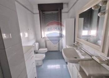 Bagno - Independent house Via Togliatti
 
1/2/3, Riva del Po - photo 32