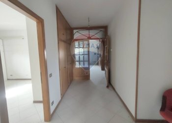 Hall / corridoio - Independent house Via Togliatti
 
1/2/3, Riva del Po - photo 42