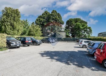 Edificio all\'aperto - Bar Tavola Calda - Fredda Via Massafiscaglia
 
75, Ferrara - foto 10