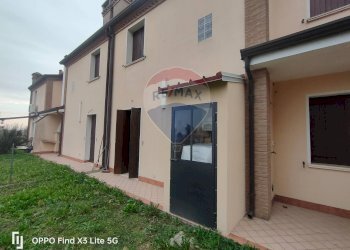Casa all\'aperto - Villa a Schiera Via Caduti di Cefalonia
 
9, Copparo - foto 12