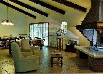 Sala da pranzo - Villa Via Po
 
108, Copparo - foto 6