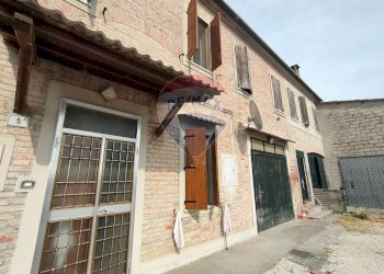 Edificio all\'aperto - Casa semi indipendente via Canalona
 
5, Jolanda di Savoia - foto 16