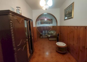 Hall / corridoio - Casa semi indipendente via Canalona
 
5, Jolanda di Savoia - foto 25